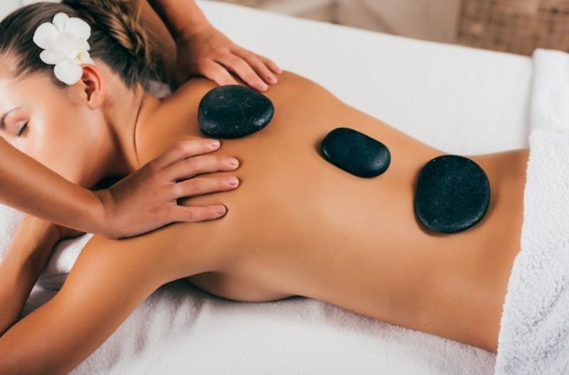 HOT STONE MASSAGE